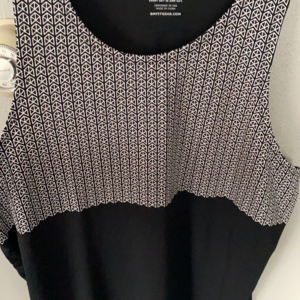 Workout Tank Top - Picture 2 of 4